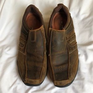 Men’s Skechers leather slip on shoes